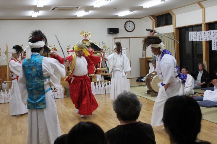 豊前神楽のうち「横瀬神楽」