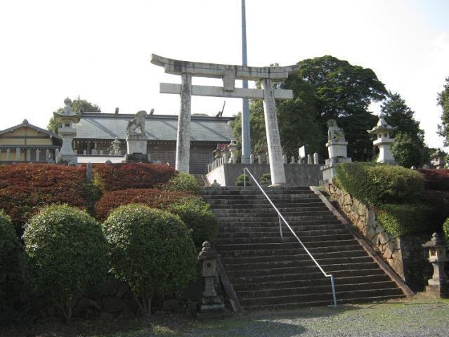 八景山護国神社（旧磐根社）