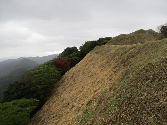 山頂の本丸跡➁